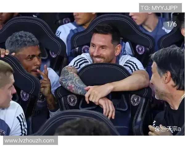 足球明星为何总在场边观战而非亲自上场的深层原因探讨