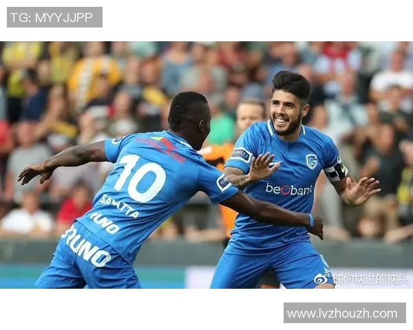 亨克与贝西克塔的激烈对决揭示了足球战术的深度与魅力 亨克与贝西克塔的激烈对决揭示了足球战术的深度与魅力